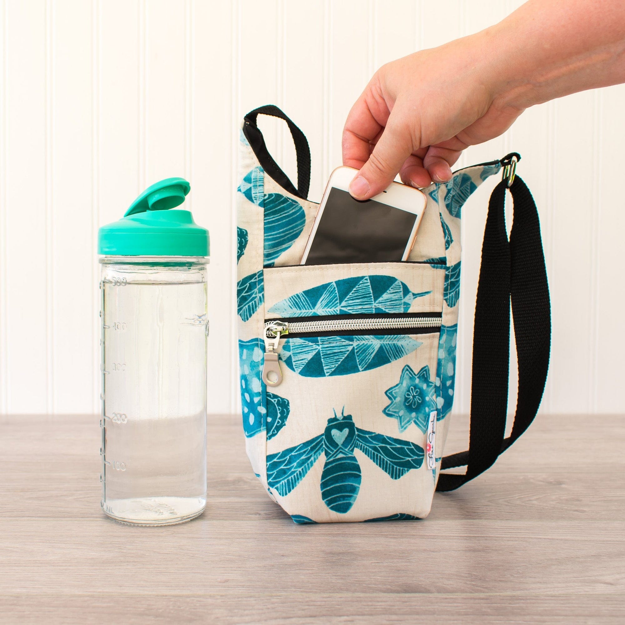 H2O to Go Water Bottle Sling, Blue Cicada